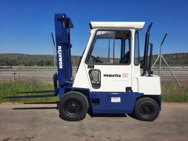 MJ 3036. KOMATSU FD25/8